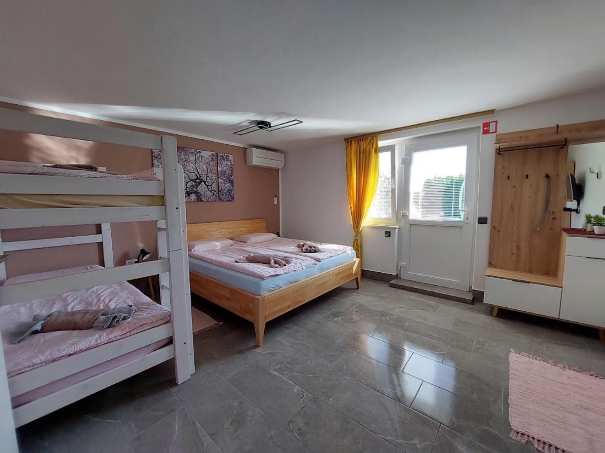 Apartma Zirovnik Cerklje na Gorenjskem Buitenkant foto